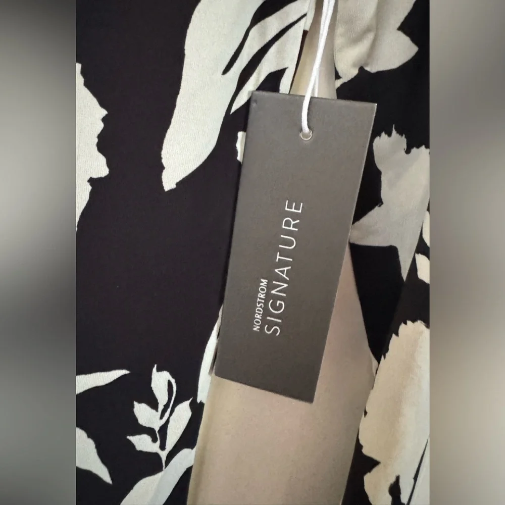 Nordstrom’s Signature floral top - Picture 4 of 8
